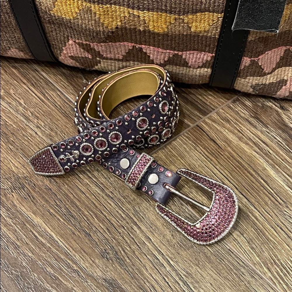 Kippys soft purple with soft gold accents